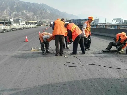 花山道路桥梁病害治理